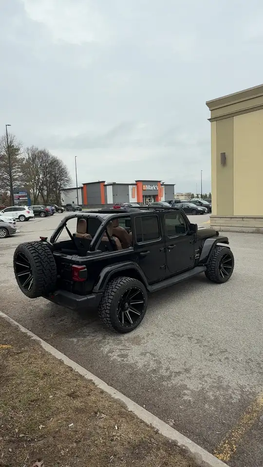 Jeep Wrangler снимка Jeep Wrangler