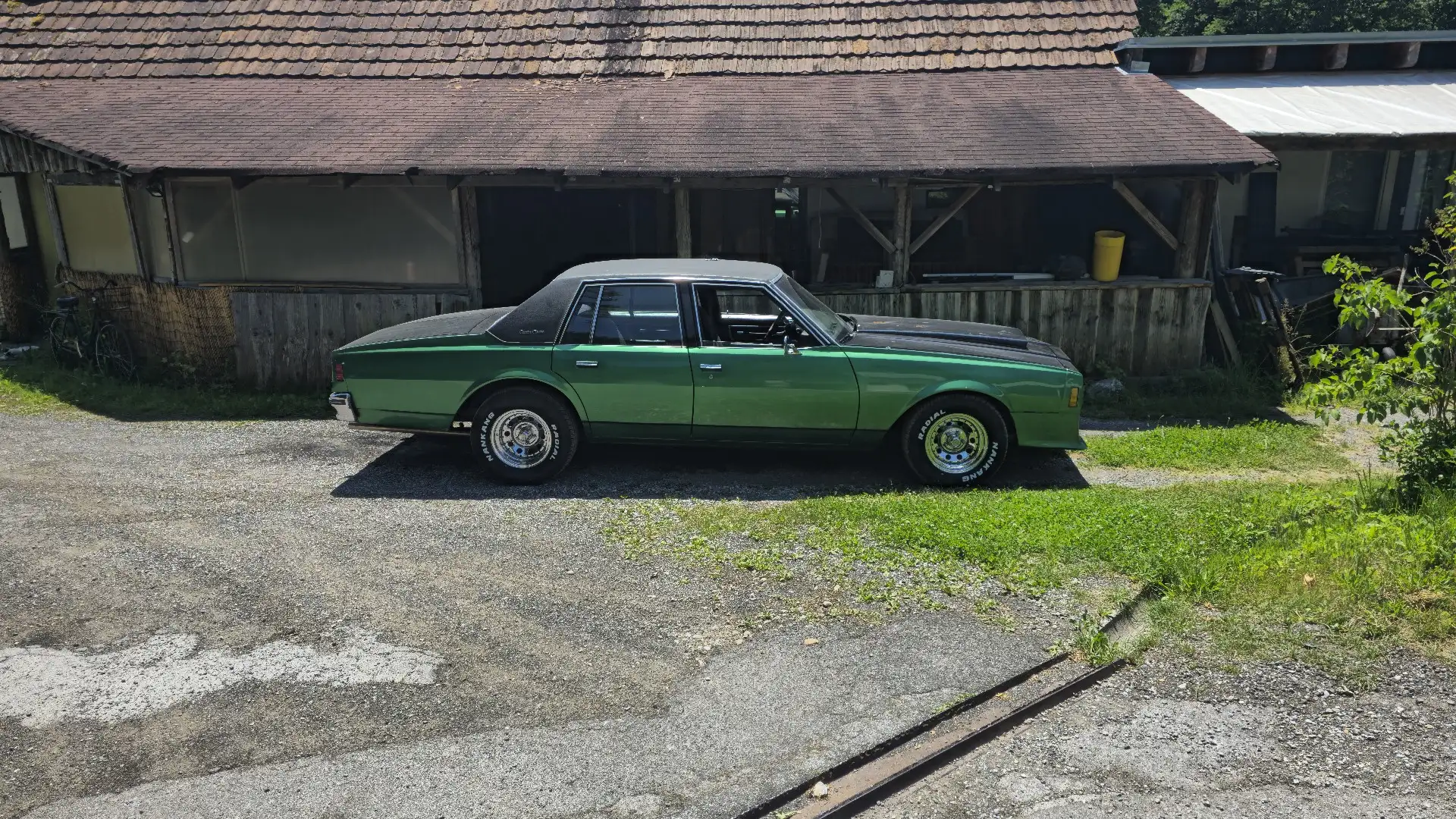 Chevrolet Caprice Classic - 2
