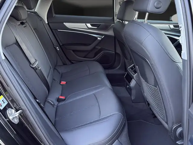 Audi A6 view 14