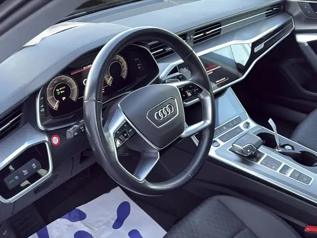 Audi A6 view 12
