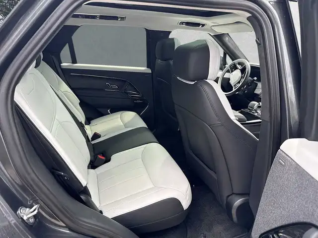 Land Rover Range Rover Sport view 5