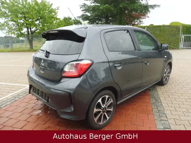 Mitsubishi Space Star view 5