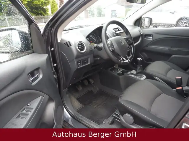 Mitsubishi Space Star view 9