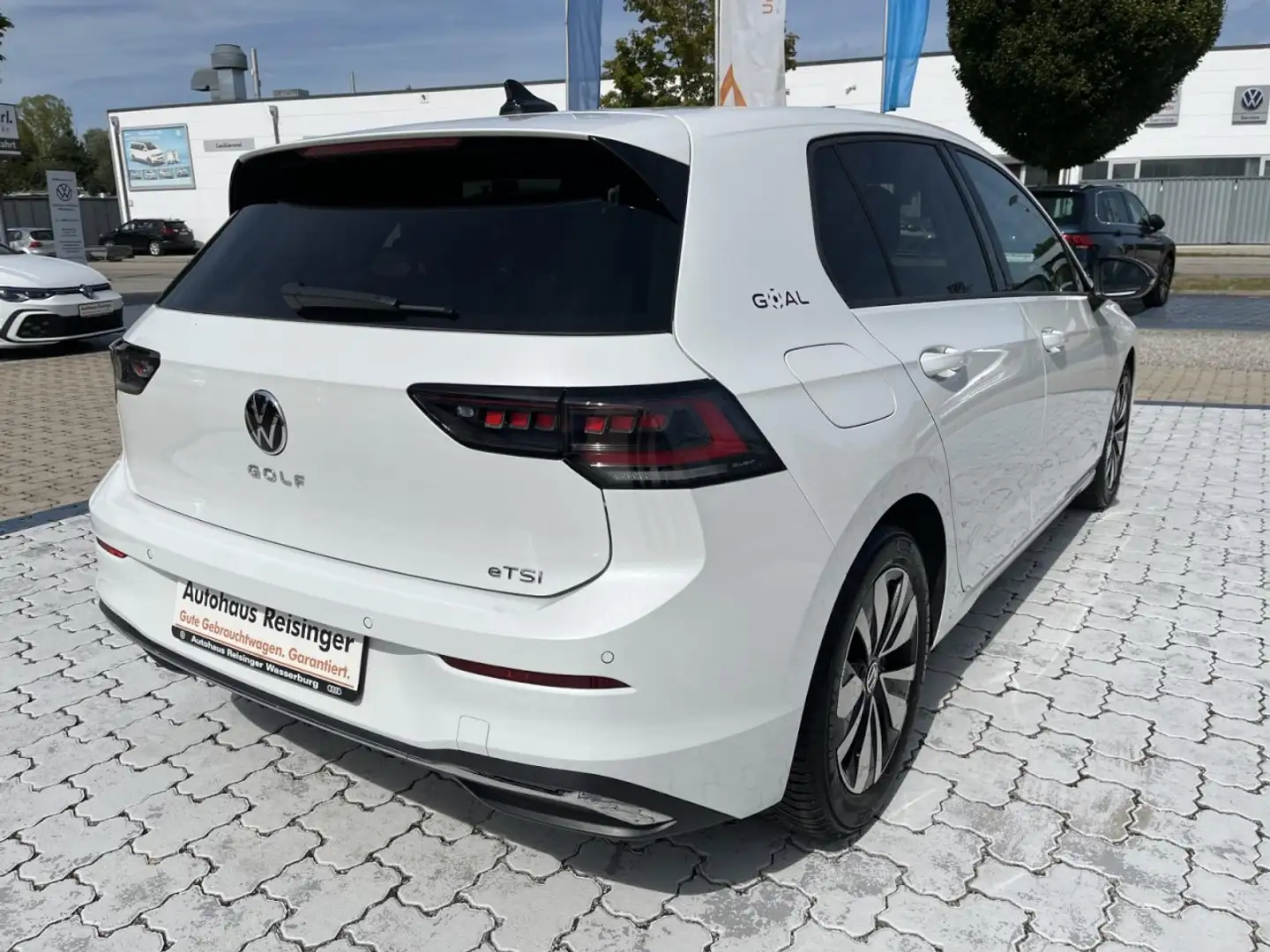 Volkswagen Golf VIII 1.5 eTSI Goal DSG (IQLight,APP,NAVI,RearView) Weiß - 2