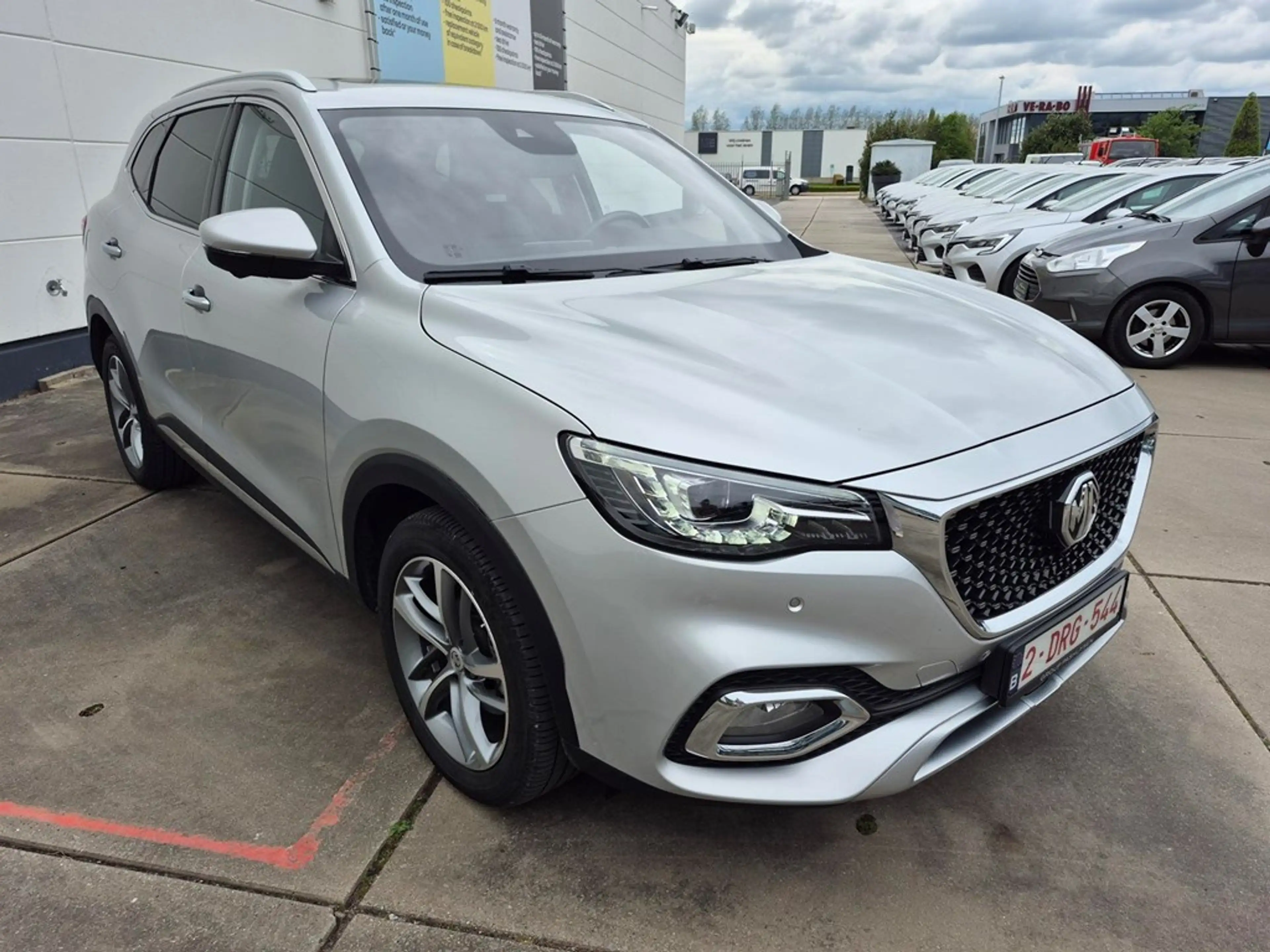 MG EHS Luxury — photo 2