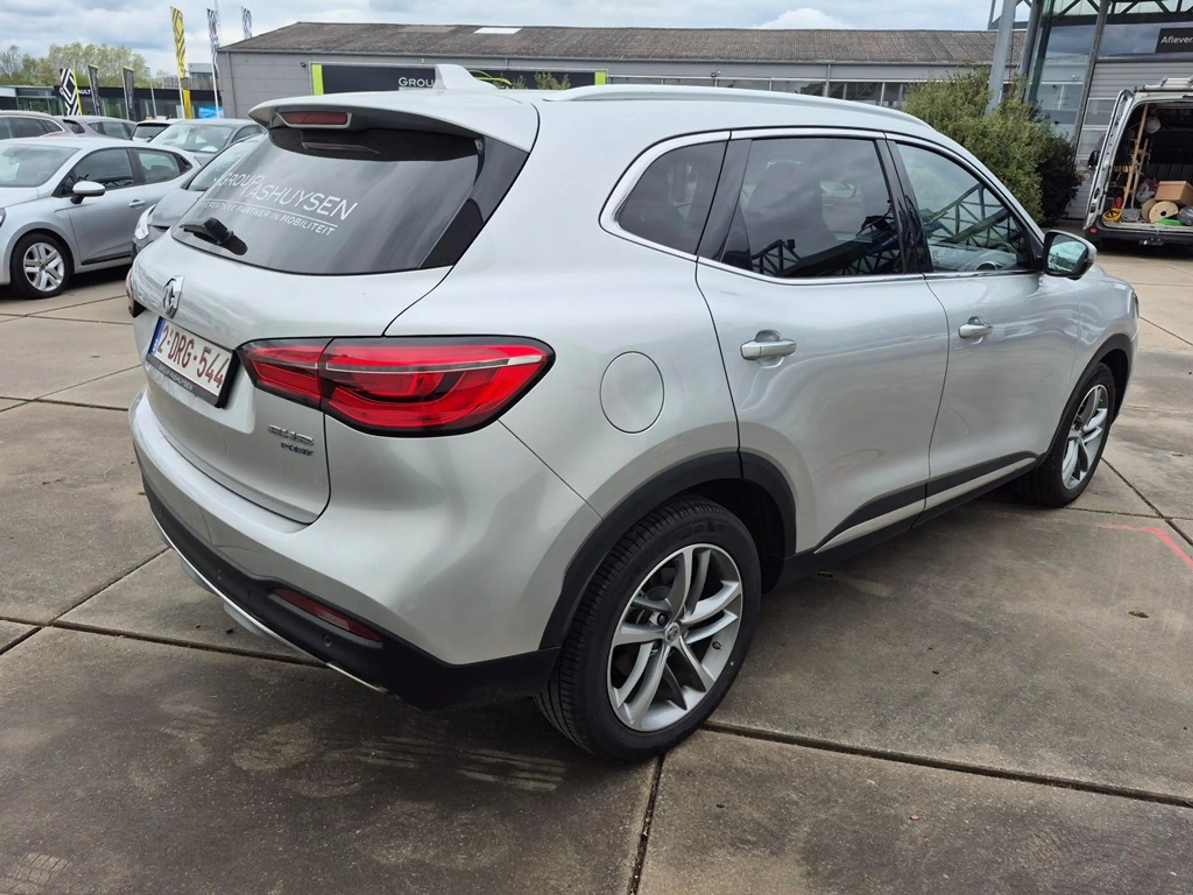 MG EHS Luxury — photo 4