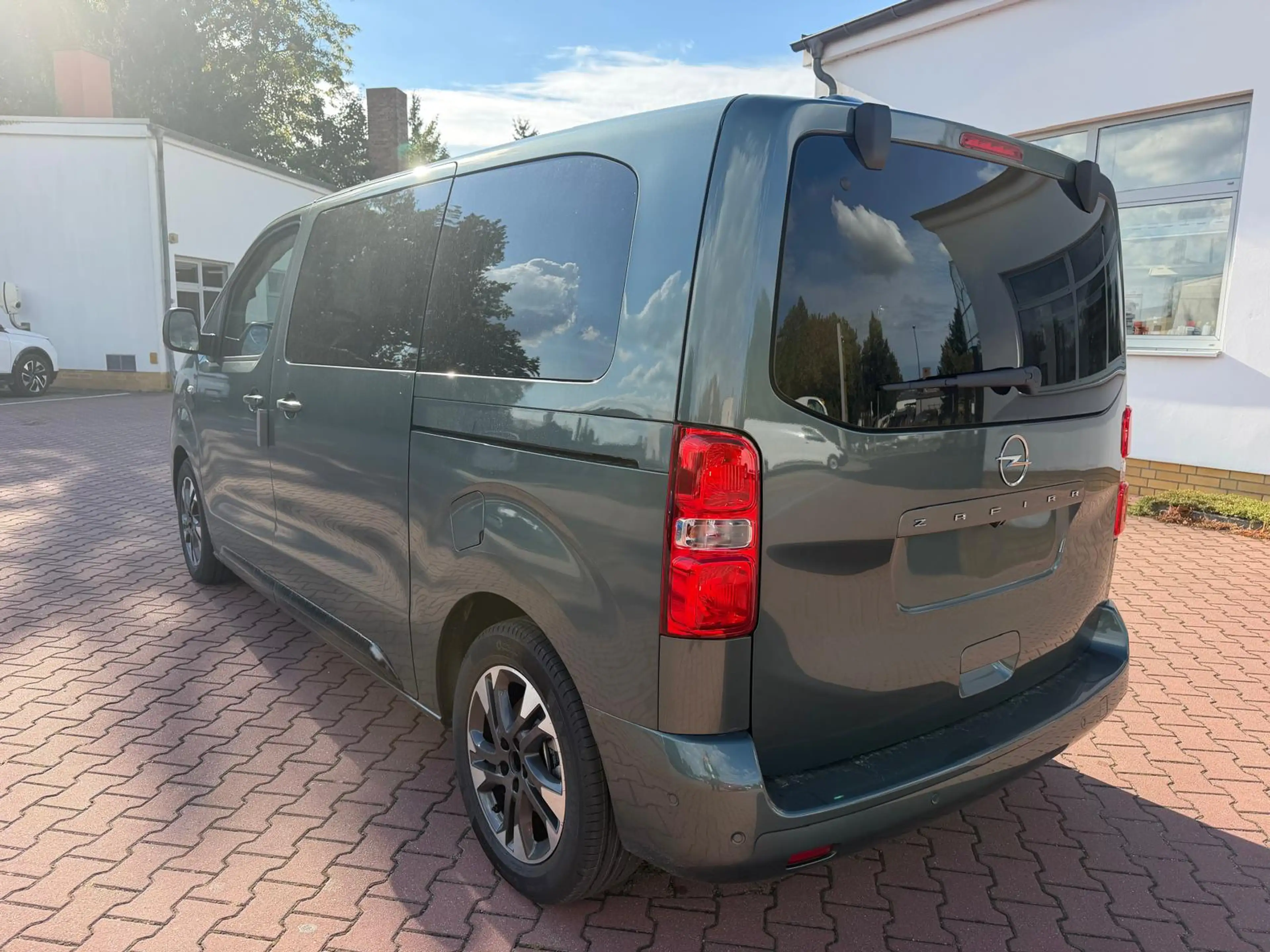 Opel Zafira GS — photo 6