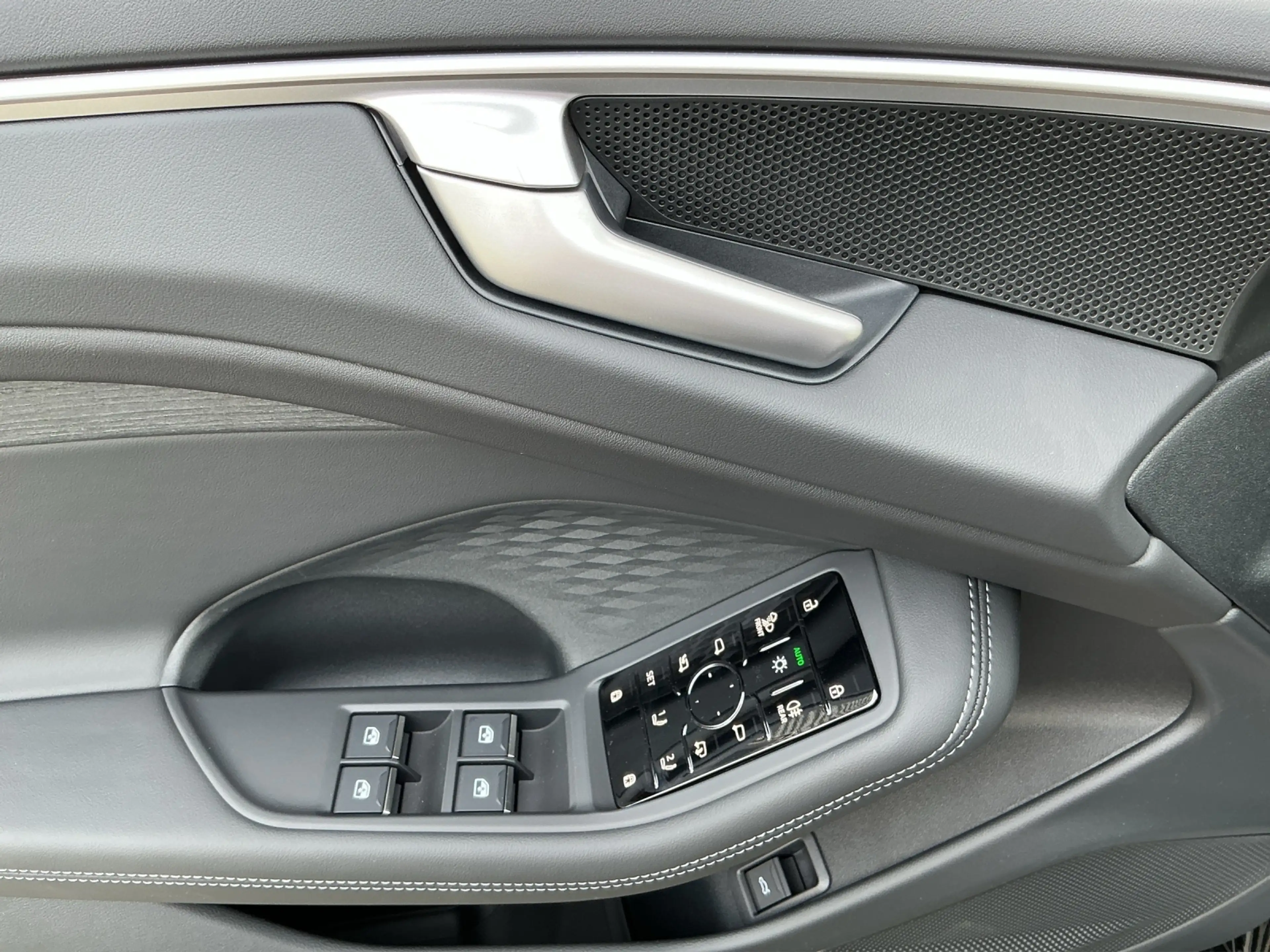 Audi A6 allroad TDI quattro 220 kW S tronic — photo 6