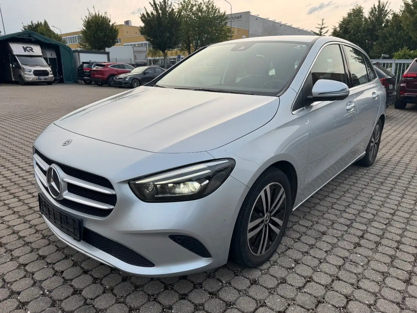 Mercedes-Benz B 180 B -Klasse B 180 d*Progressive*Digital*Full LED* Argento - 1