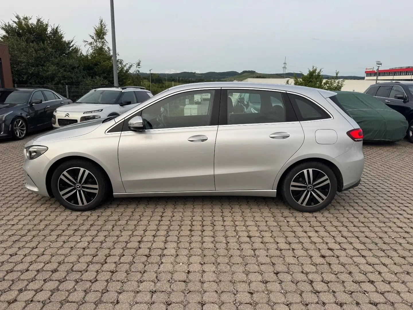 Mercedes-Benz B 180 B -Klasse B 180 d*Progressive*Digital*Full LED* Argento - 2