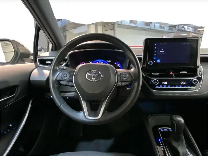 Toyota Auris 2022, foto 9