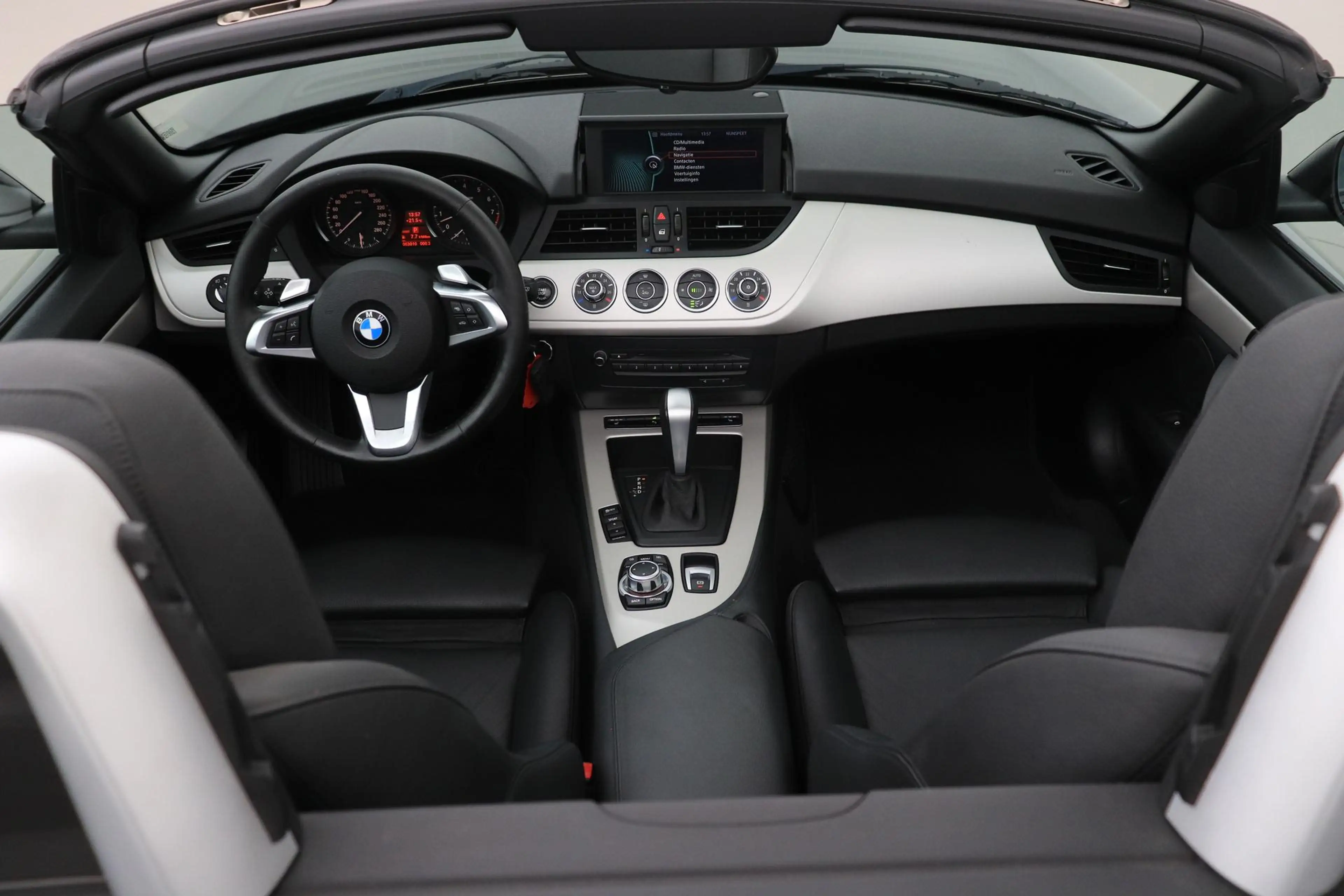 BMW Z4 Roadster sDrive23i Executive | Youngtimer | 6-Cili — photo 4