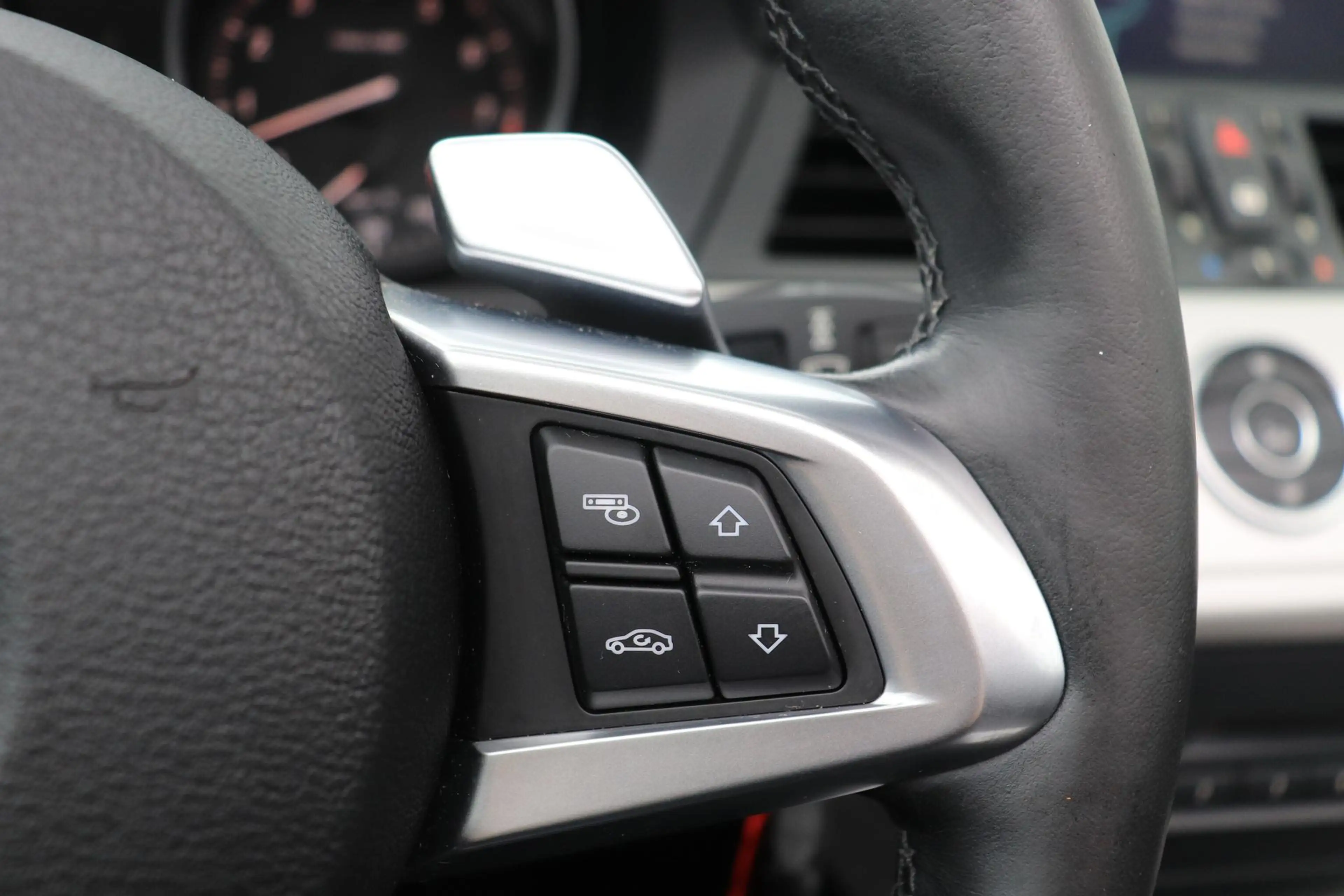 BMW Z4 Roadster sDrive23i Executive | Youngtimer | 6-Cili — photo 28