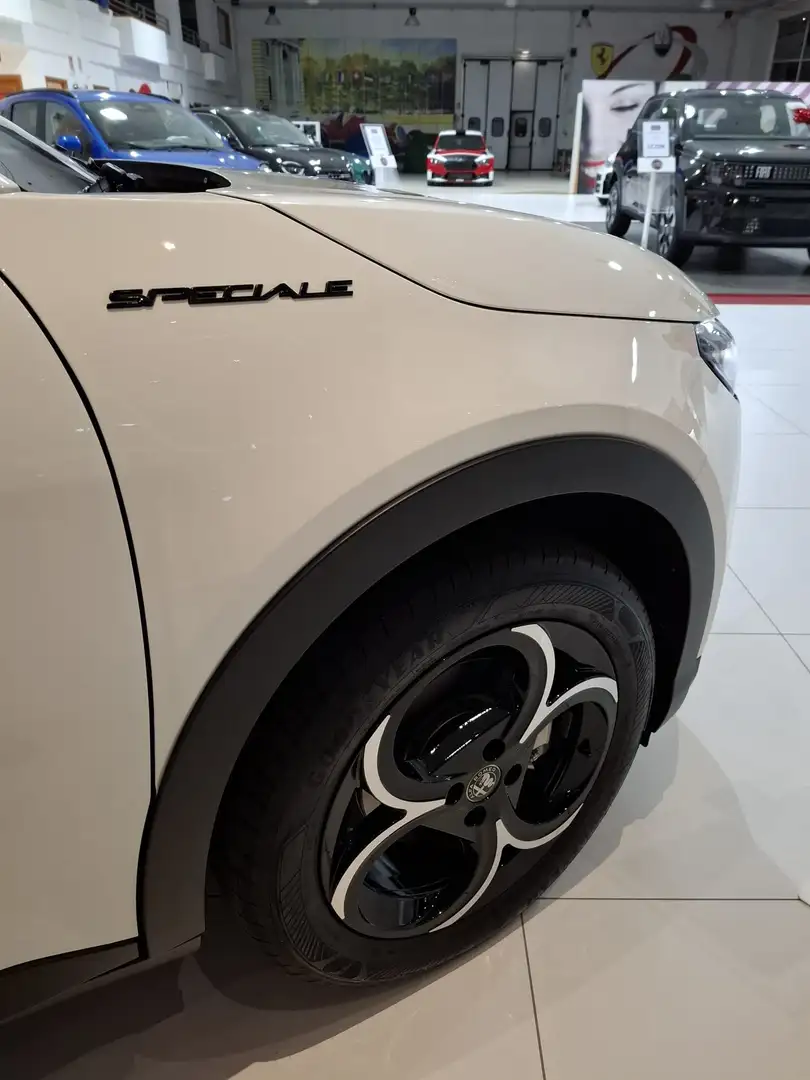 Alfa Romeo Junior 1.2 ibrida Speciale 145cv edct6 *DA IMMATRICOLARE* Bianco - 2