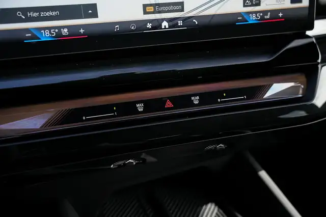 BMW 5 Series view 15