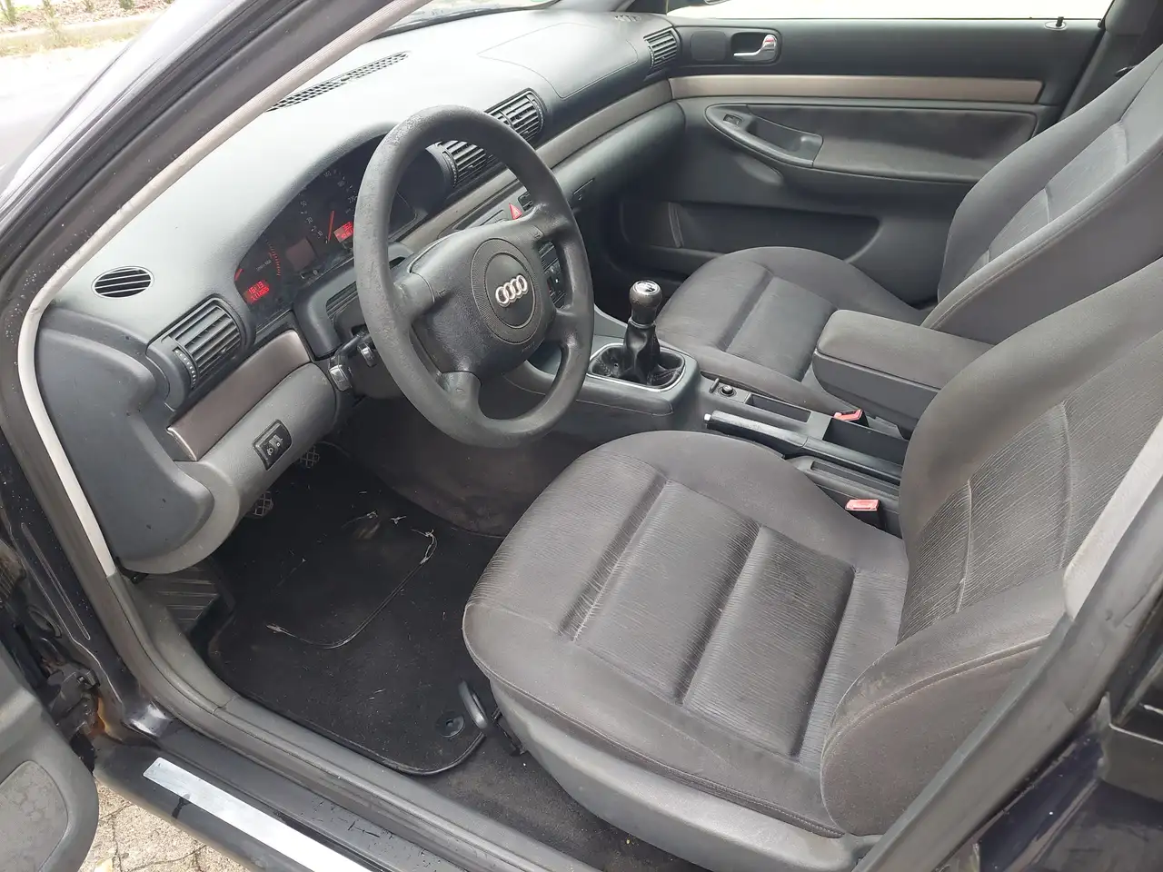 Audi A4 Avant 1.6, Klima,AHK,LM-Felgen,ZV, foto 12