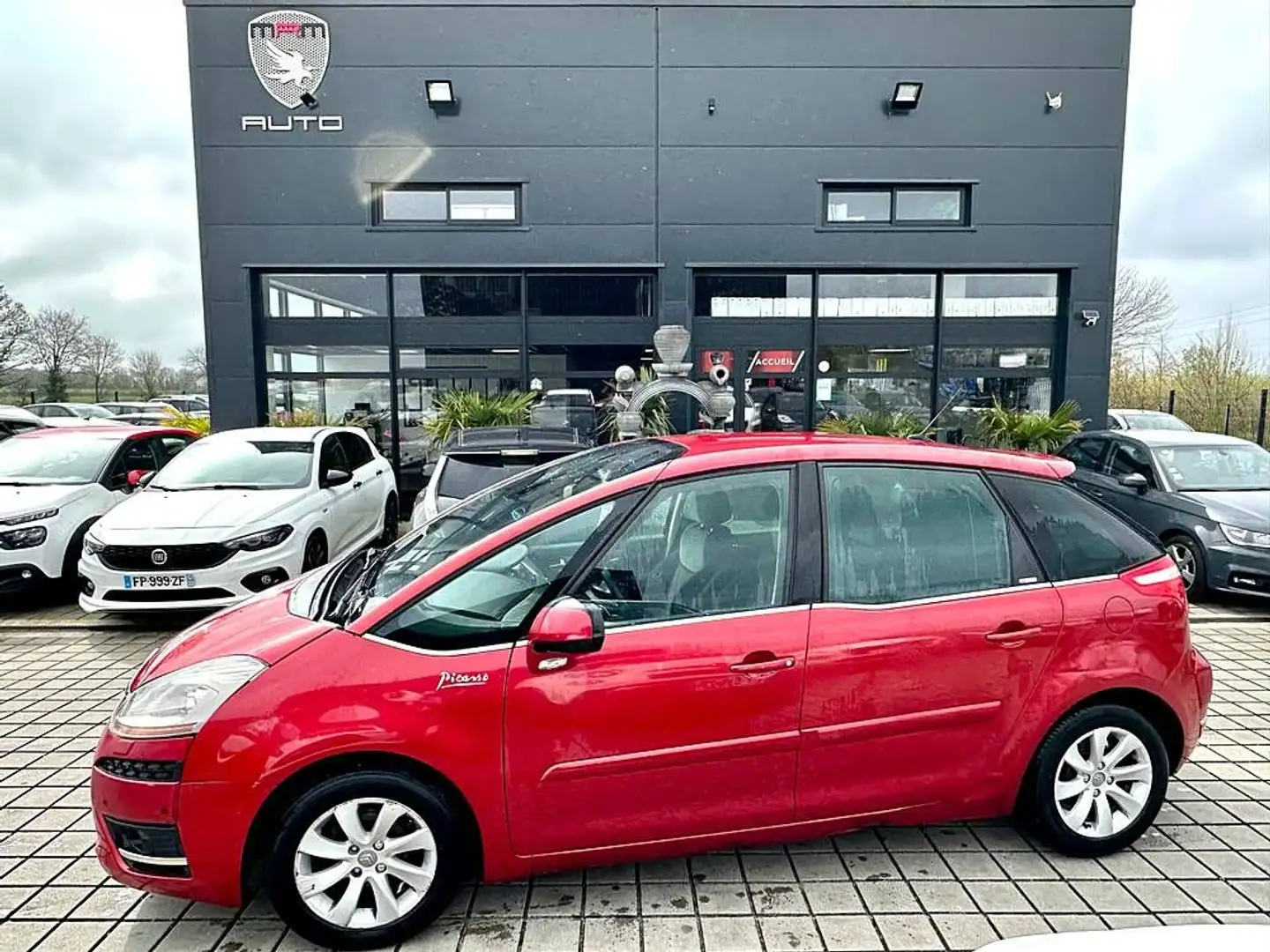 Citroen C4 Picasso I Monospace 1.6 HDi 110 FAP AIRDREAM EXCLUSIVE BMP Rouge - 1