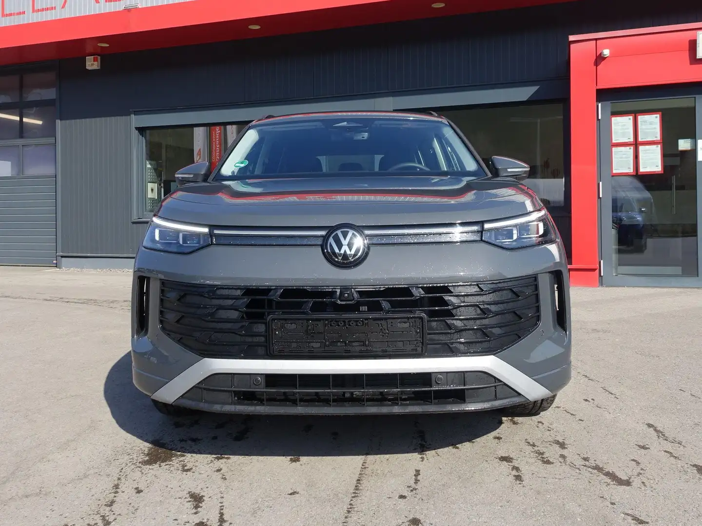 Volkswagen Tayron 1.5 eTSI Life "7Sitze,LED,Navi,AHV,Kamera" - 2