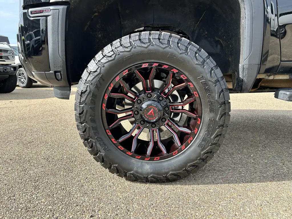 2024 GMC Sierra 2500HD AT4 | Heated Steering Wheel | Push Start | 360 Cam — photo 3