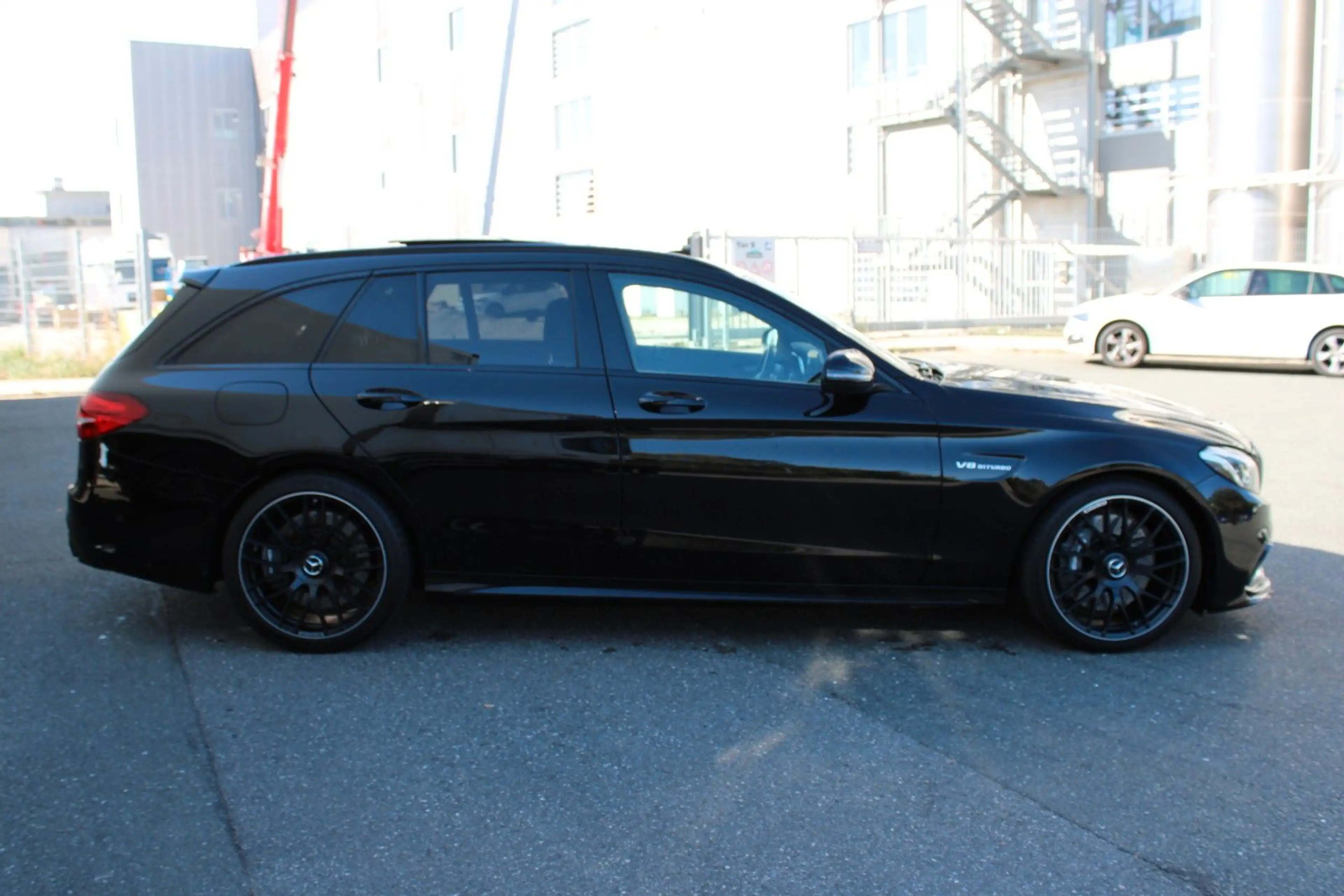 Mercedes-Benz C 63 AMG T Pano HeadUp ACC LED Leder SportAga — photo 5