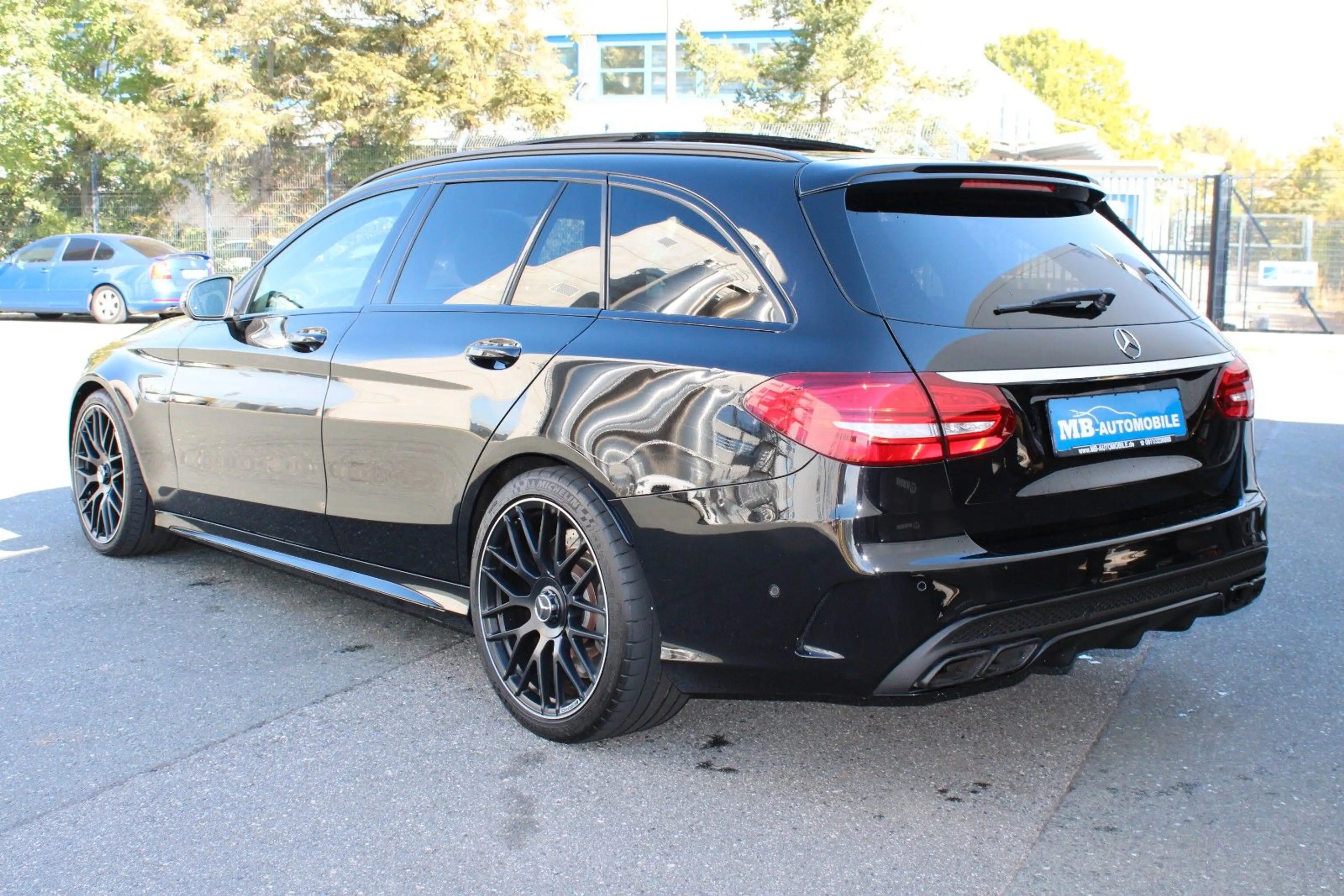 Mercedes-Benz C 63 AMG T Pano HeadUp ACC LED Leder SportAga — photo 7