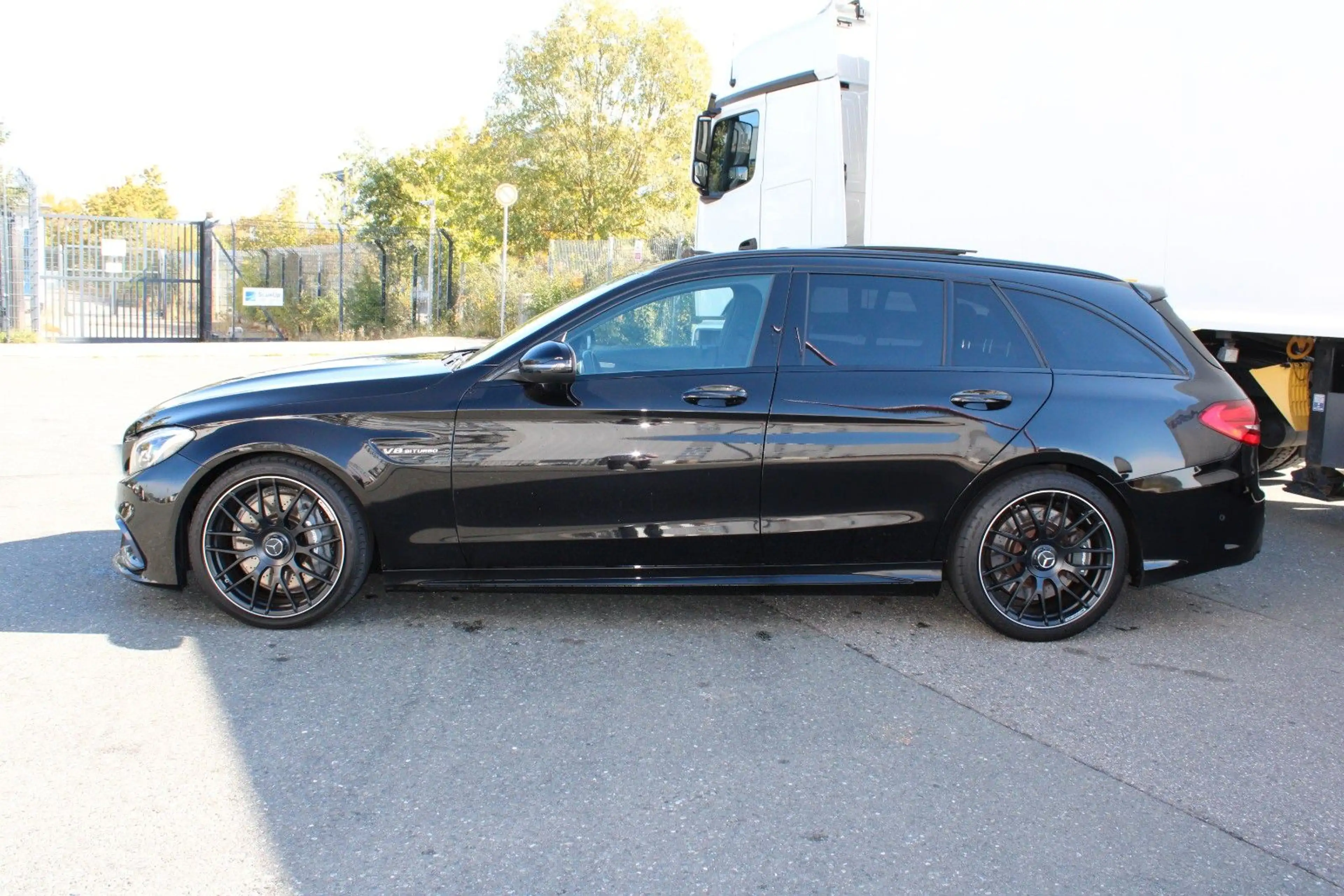 Mercedes-Benz C 63 AMG T Pano HeadUp ACC LED Leder SportAga — photo 6