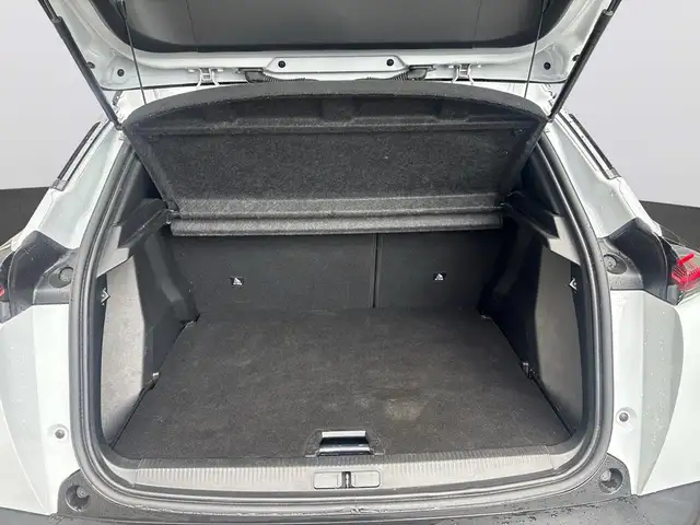 Peugeot 2008 view 9