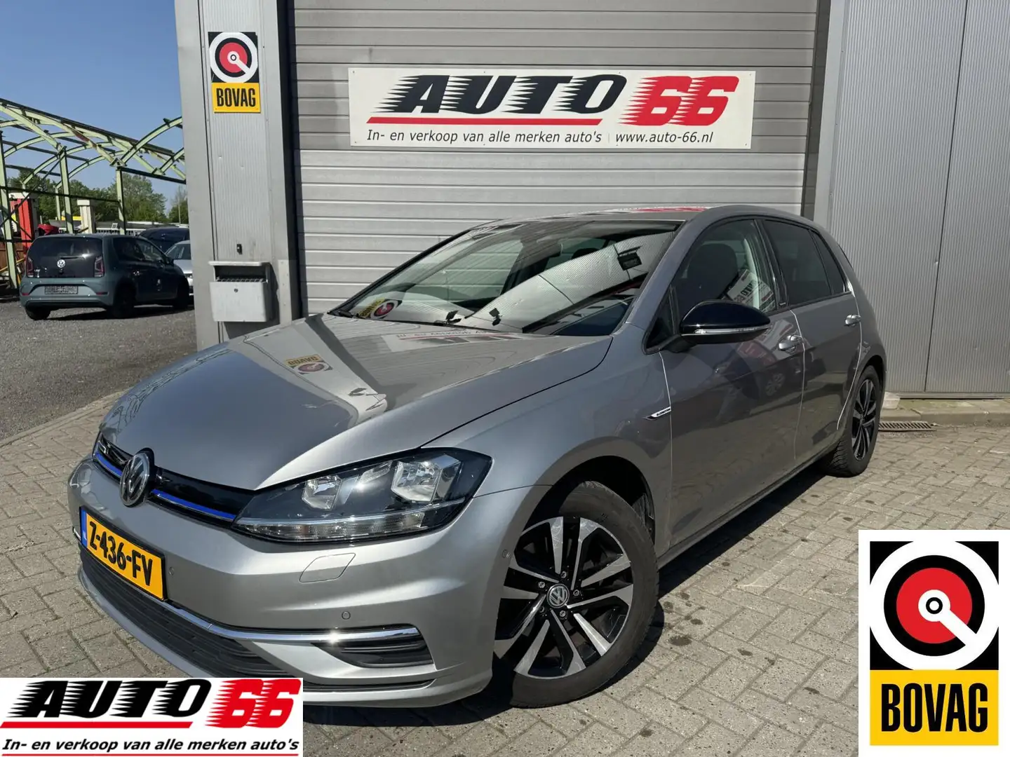 Volkswagen Golf 1.5 TSI Highline AUTOMAAT APK tot 04-2028 Grau - 1