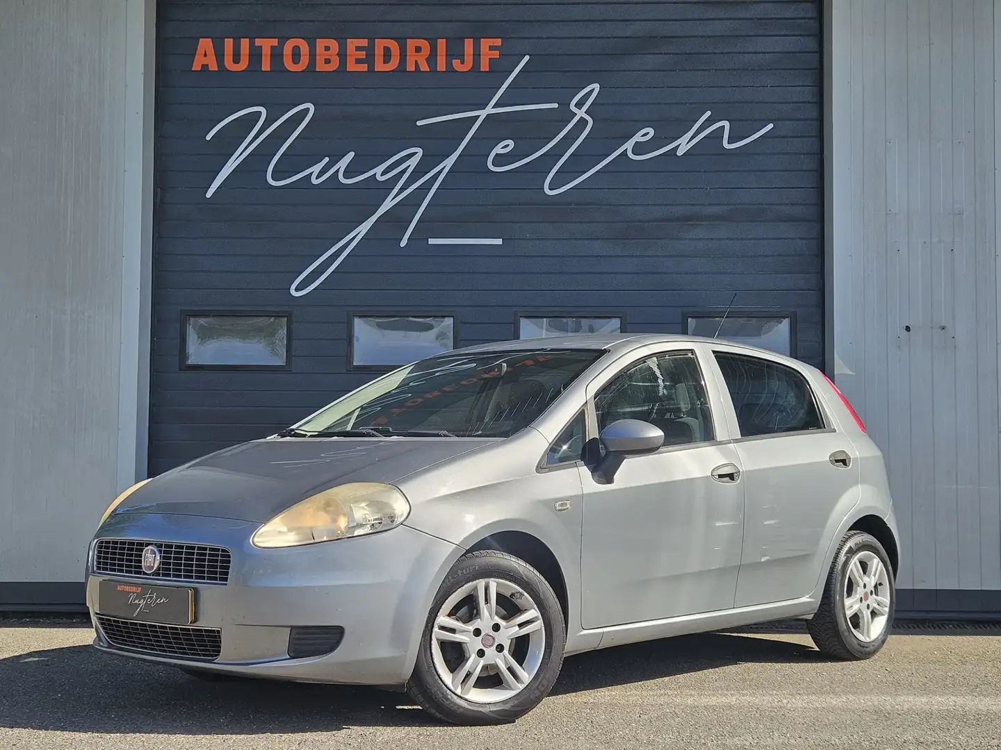 Fiat Grande Punto 1.4 Active|5 Deurs|APK 10-2026 Grau - 1
