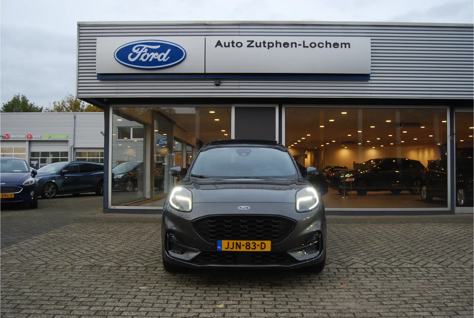 Ford Puma 1.0 EcoBoost Hybrid 155PK ST-Line X | PANORAMADAK Grijs - 2