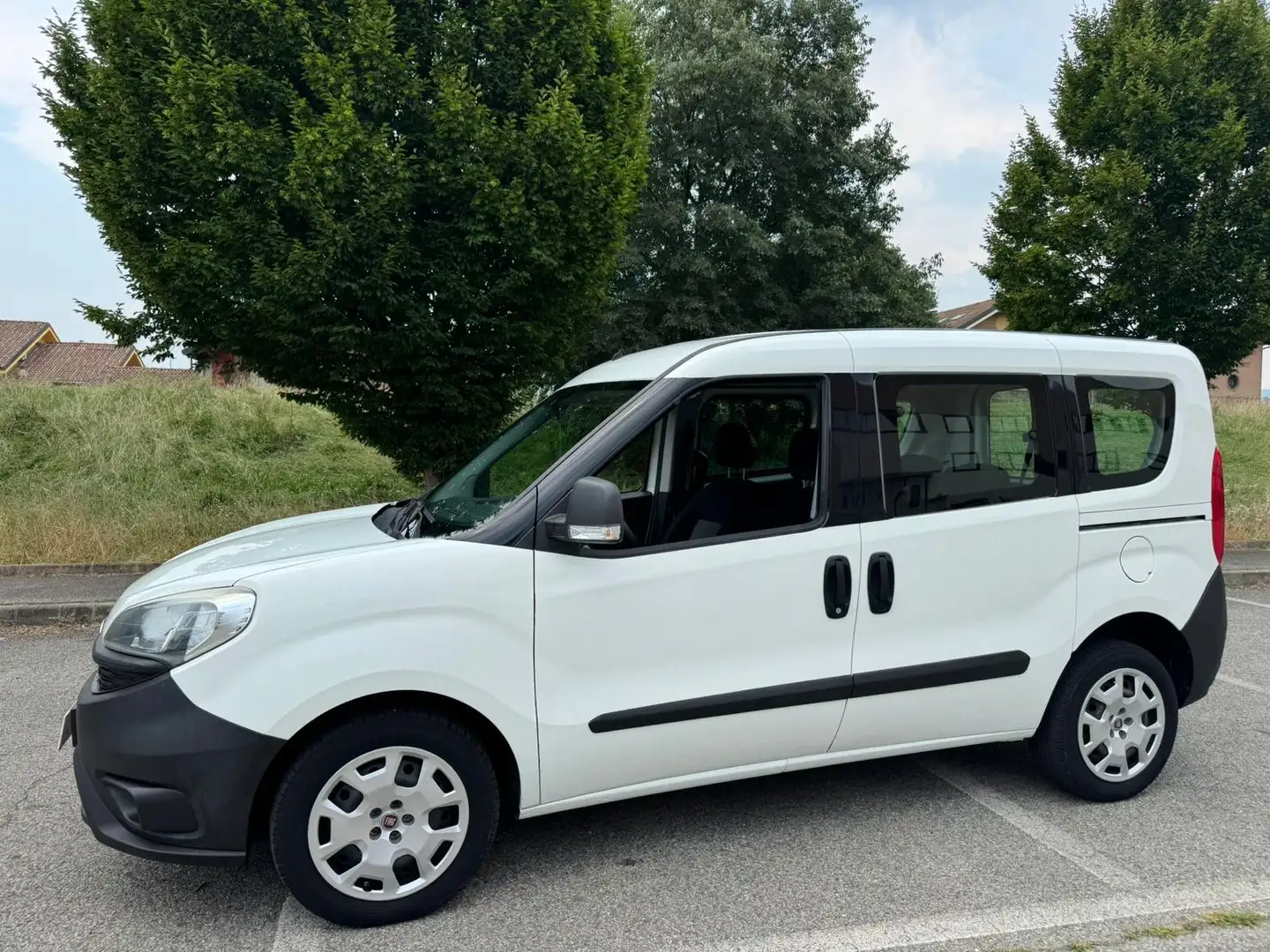 Fiat Doblo Doblo 5 POSTI 1.6 mjt 16v Lounge 95cv Bianco - 1