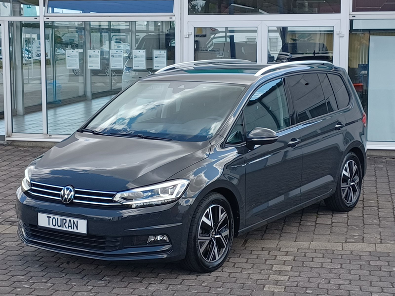 Volkswagen Touran Comfortline 7S ACC Kgo AppC IQL AHK Sthz