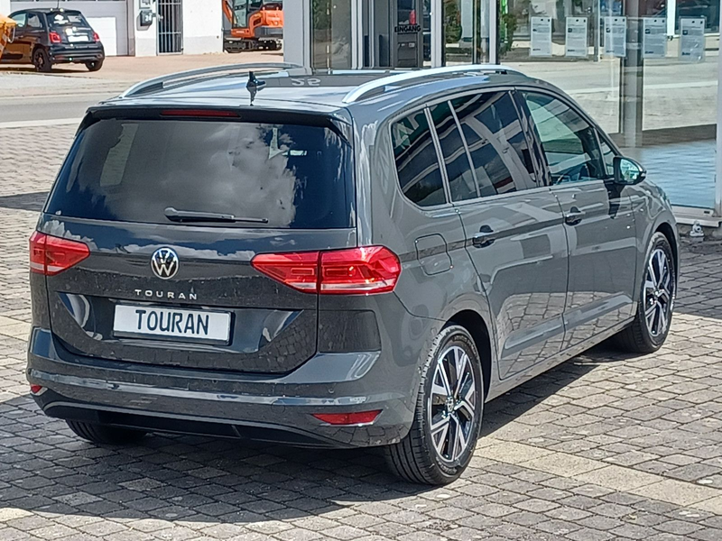 Volkswagen Touran Comfortline 7S ACC Kgo AppC IQL AHK Sthz — photo 3