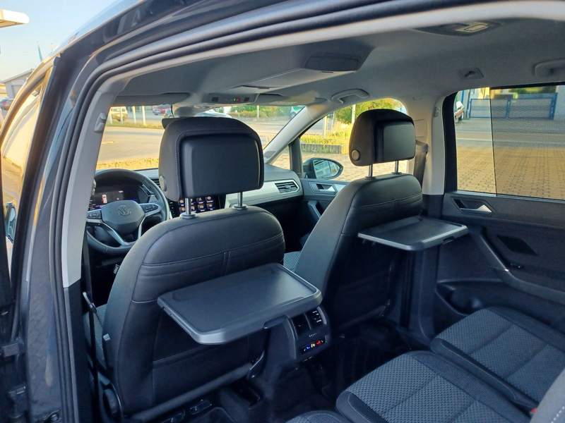 Volkswagen Touran Comfortline 7S ACC Kgo AppC IQL AHK Sthz — photo 12