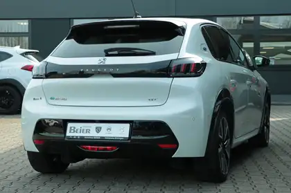 Annonce voiture d'occasion Peugeot e-208 - CARADIZE