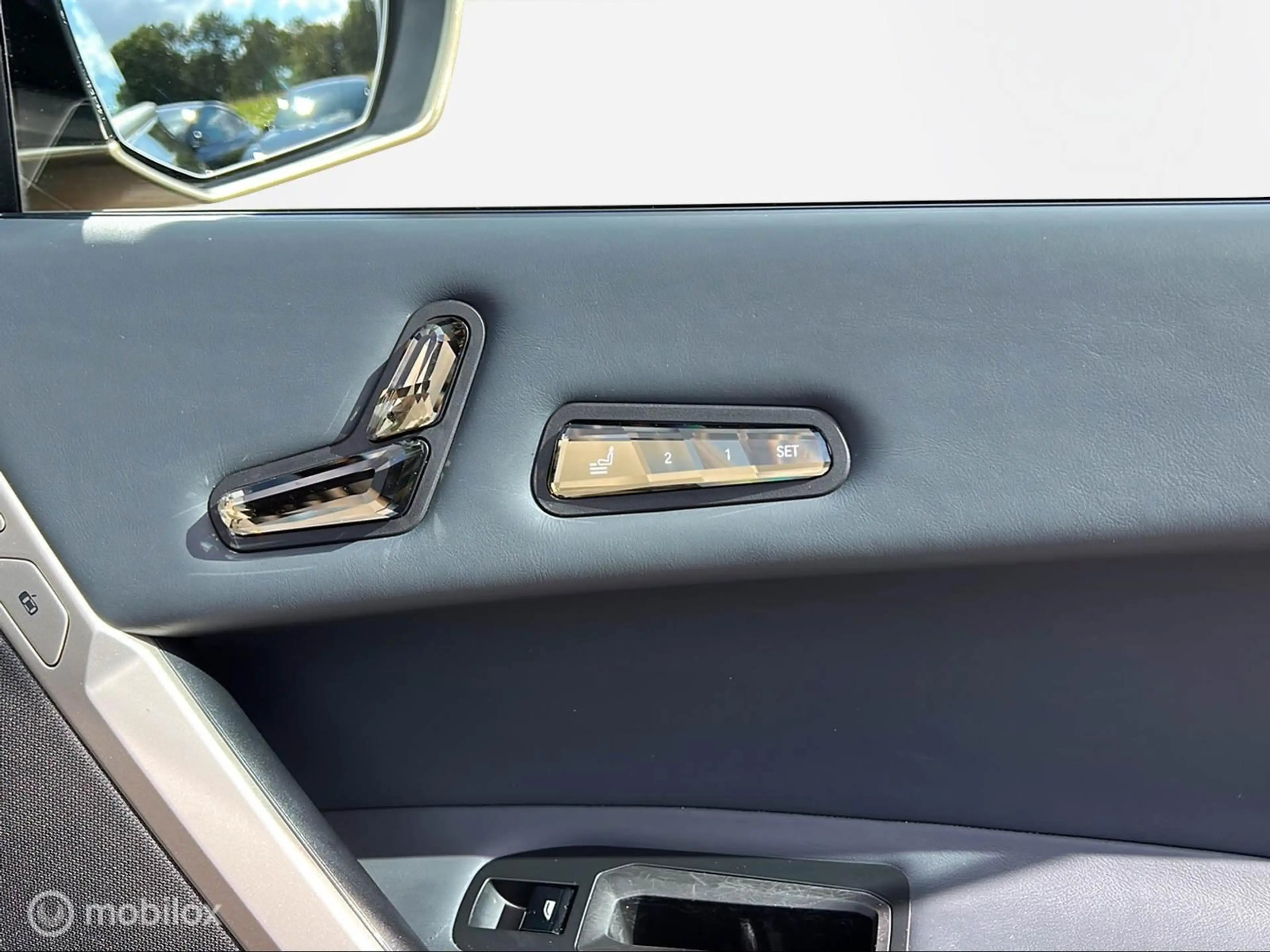 BMW iX xDrive40 High Executive Pano Harman/Kardon Trekhaa — photo 21