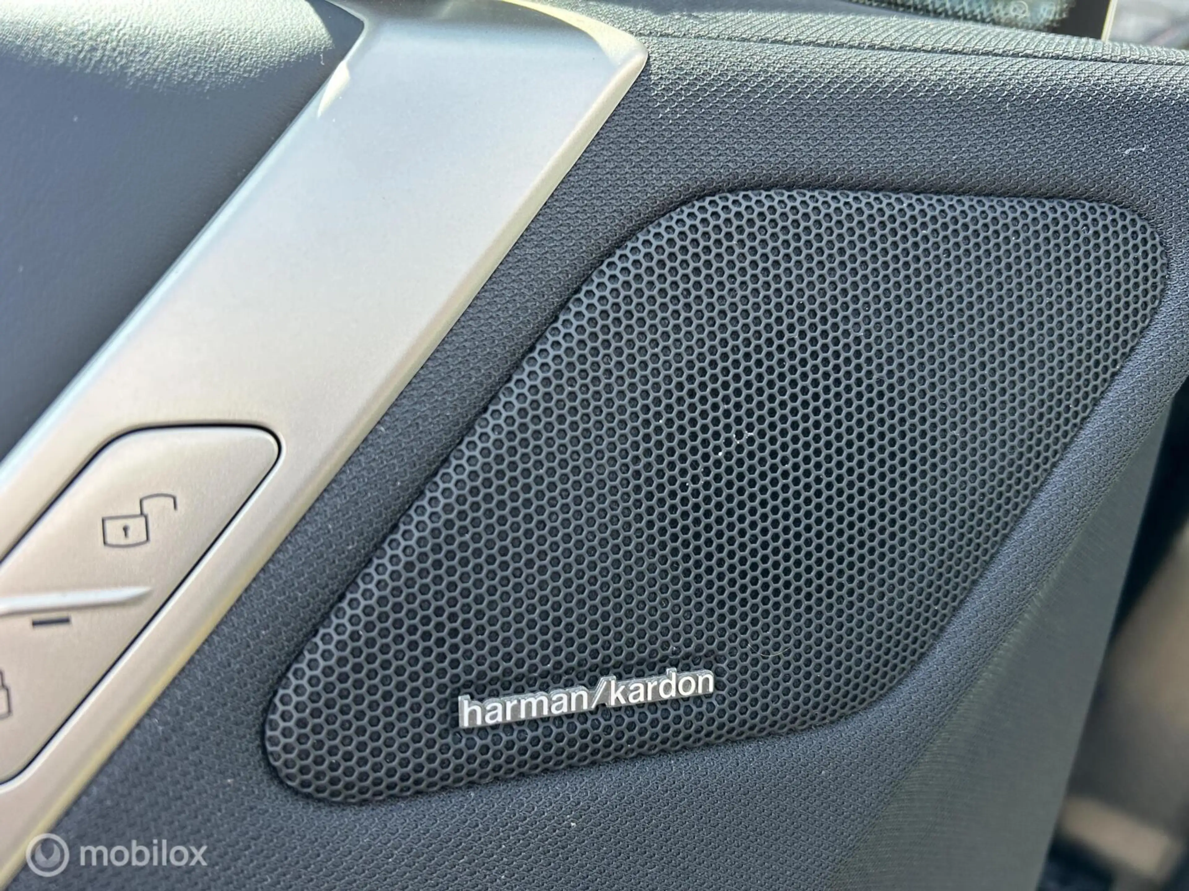 BMW iX xDrive40 High Executive Pano Harman/Kardon Trekhaa — photo 23