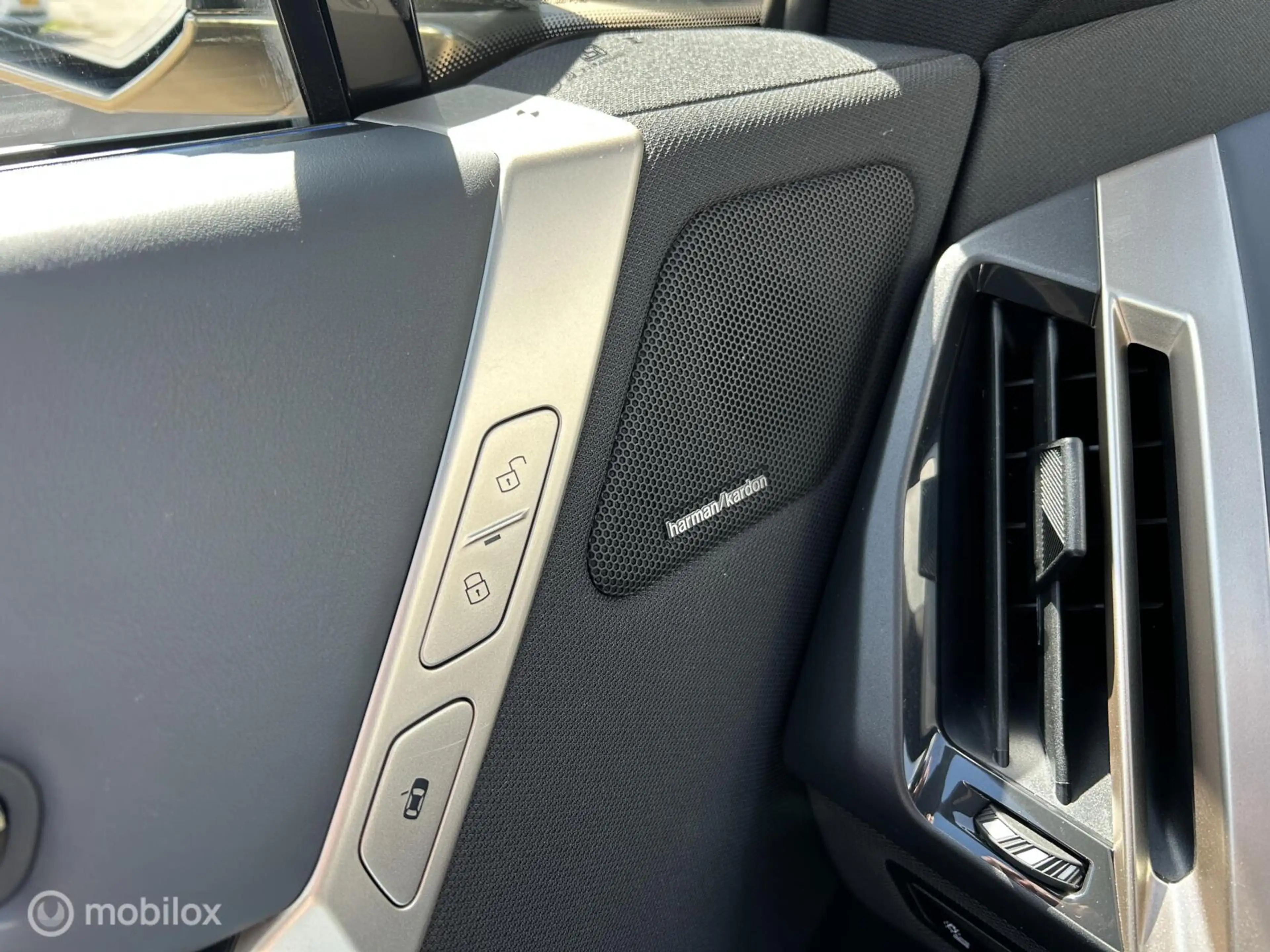 BMW iX xDrive40 High Executive Pano Harman/Kardon Trekhaa — photo 22
