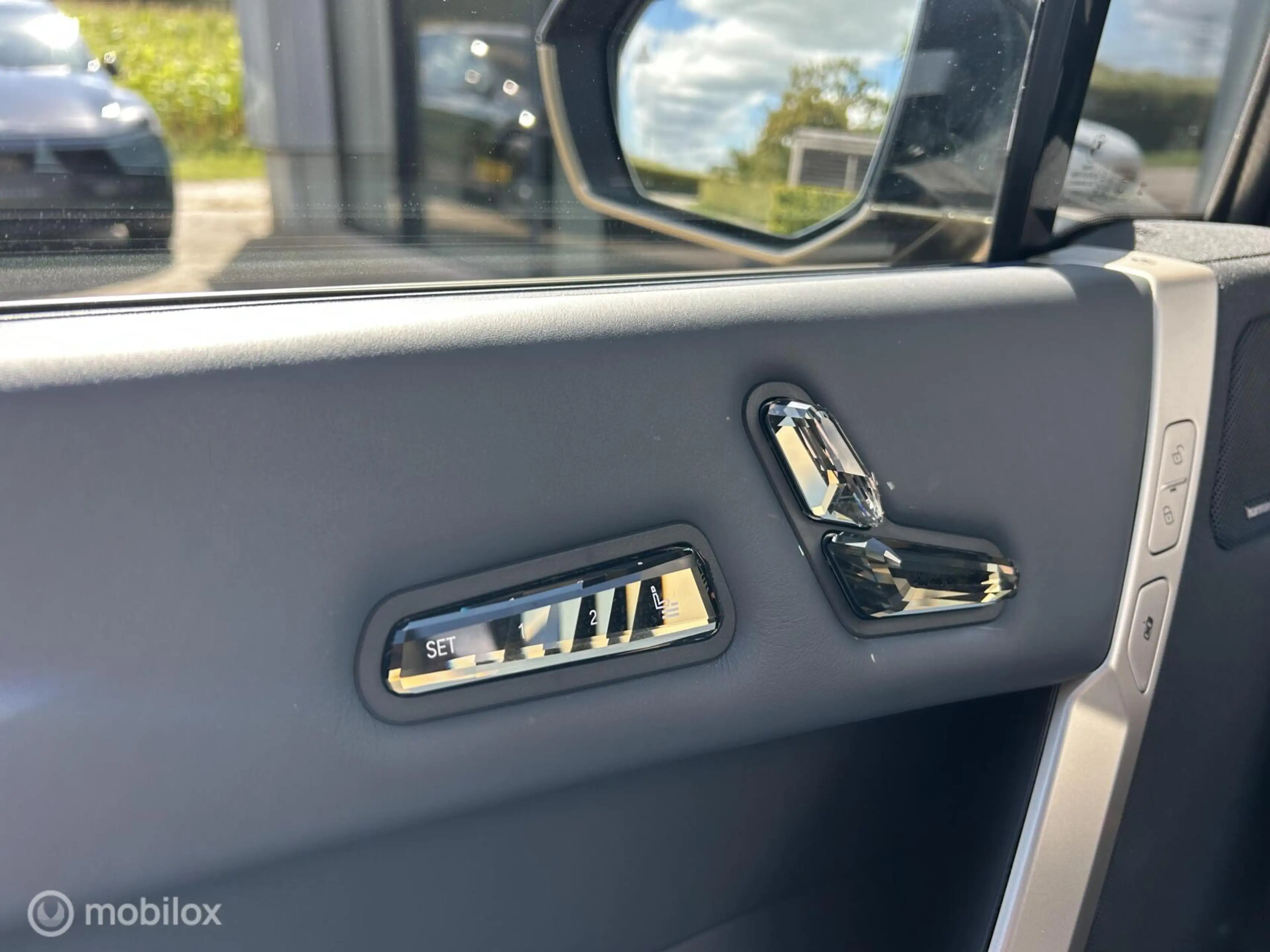 BMW iX xDrive40 High Executive Pano Harman/Kardon Trekhaa — photo 20