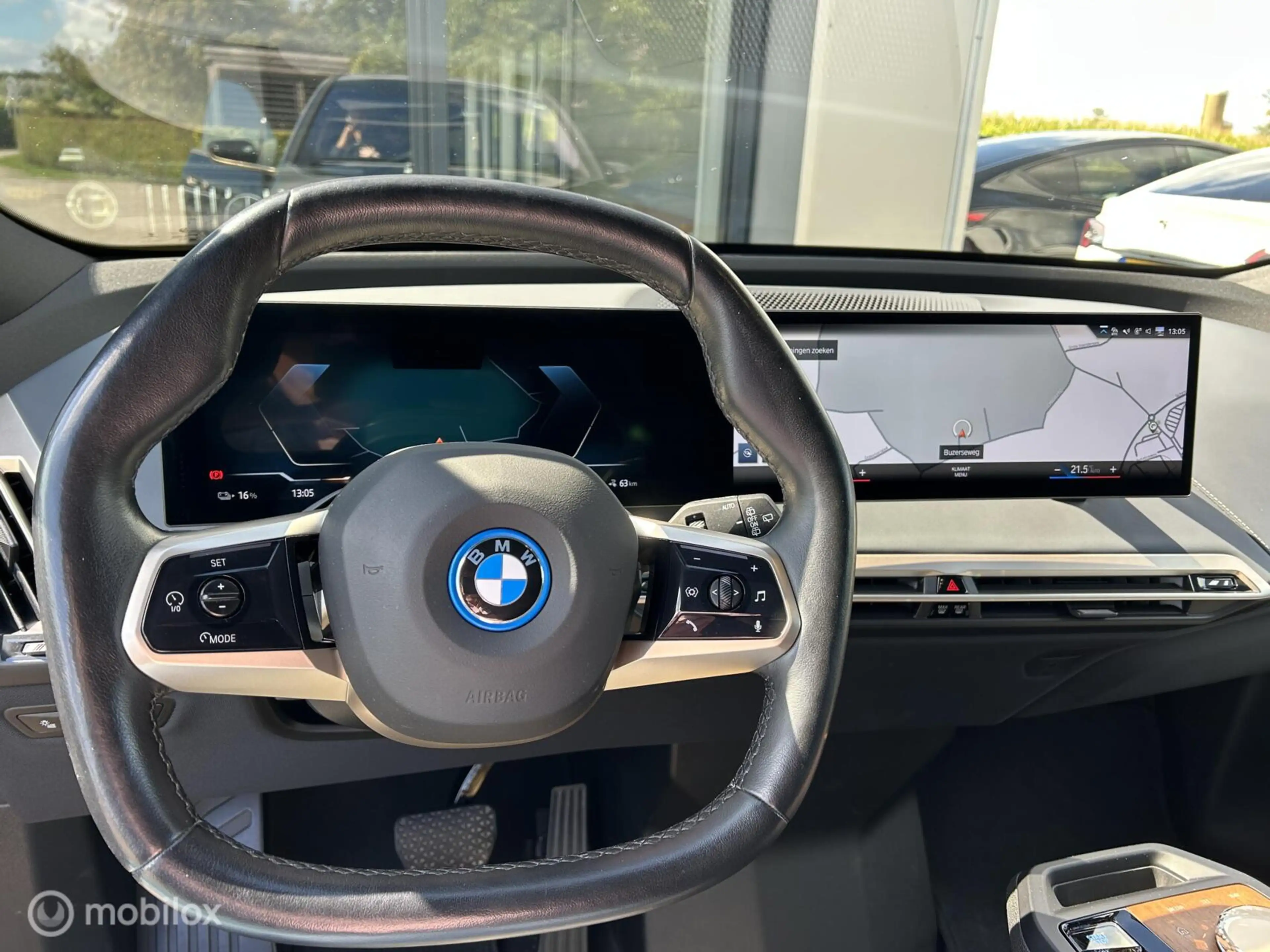 BMW iX xDrive40 High Executive Pano Harman/Kardon Trekhaa — photo 13
