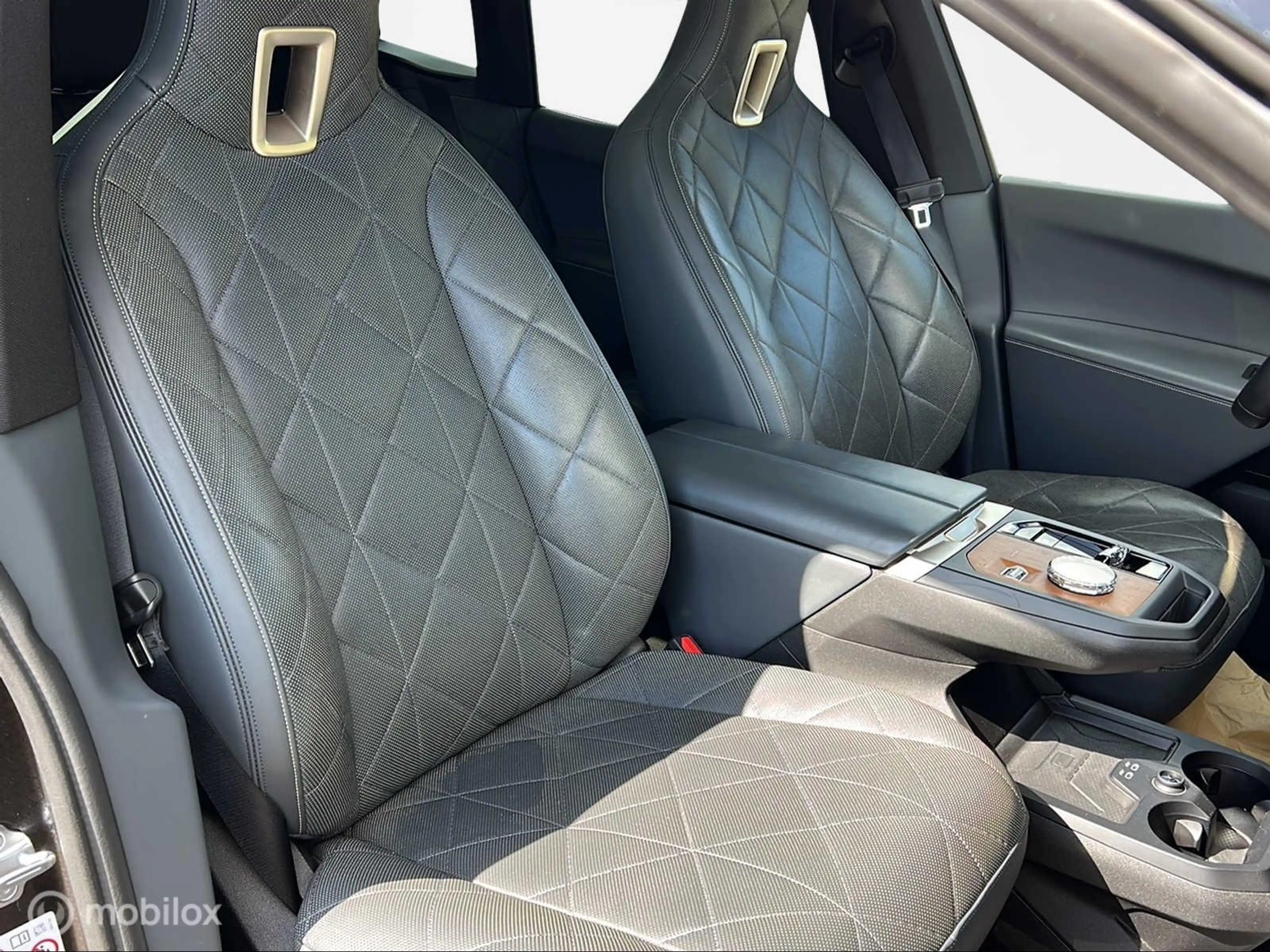 BMW iX xDrive40 High Executive Pano Harman/Kardon Trekhaa — photo 8