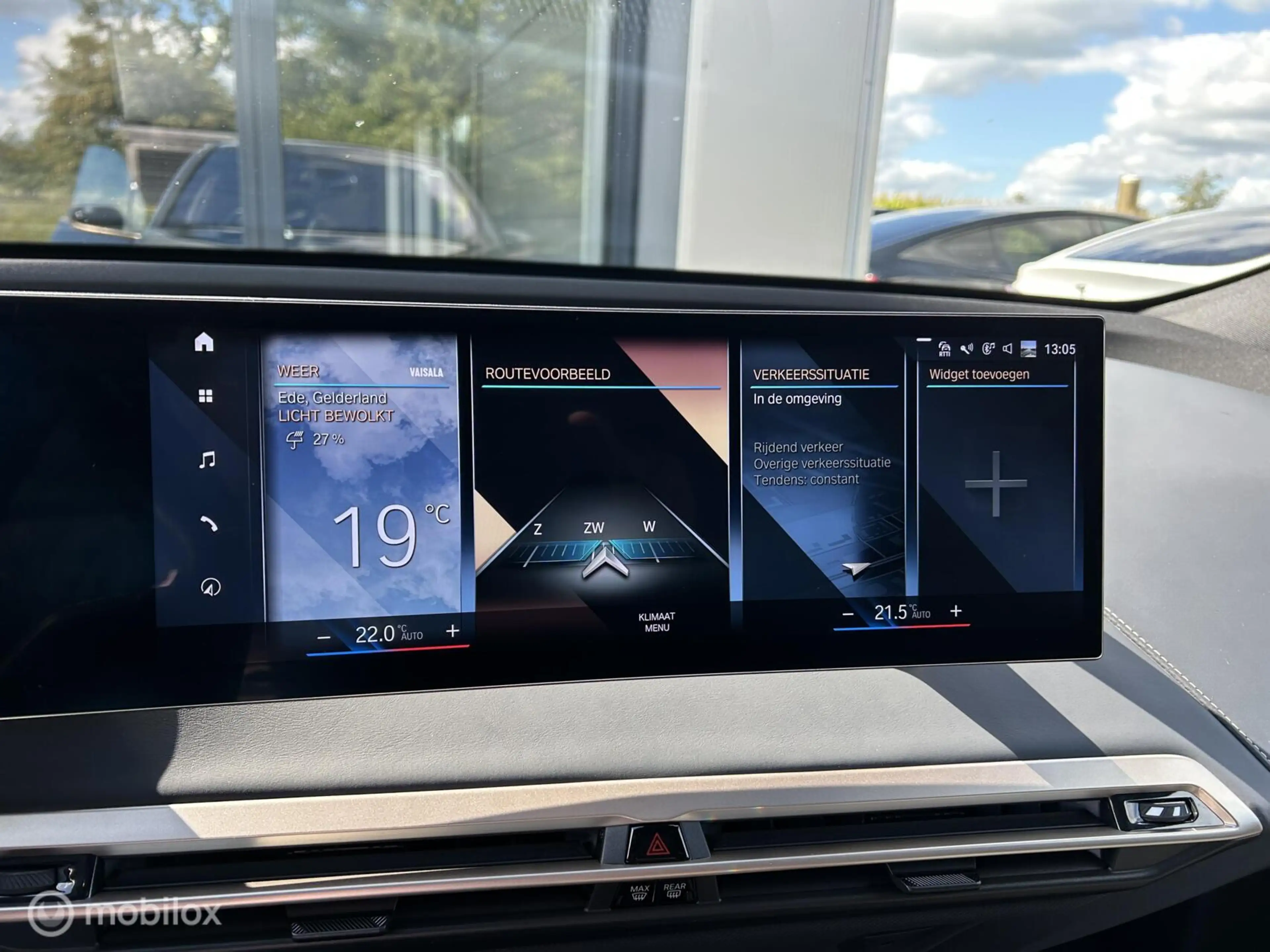 BMW iX xDrive40 High Executive Pano Harman/Kardon Trekhaa — photo 18