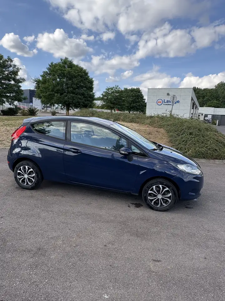 Ford Fiesta 3 portes — photo 4