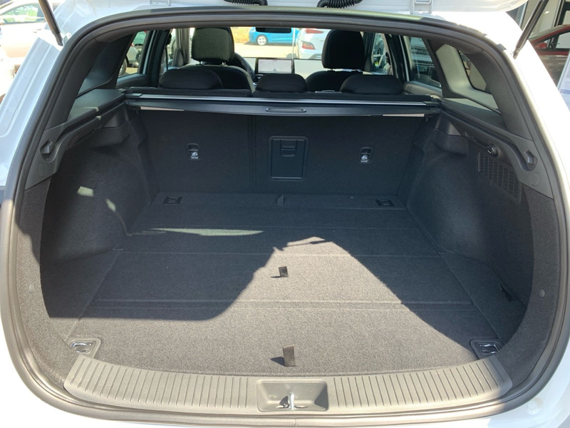Hyundai i30 Kombi 1.5 T-GDI Advantage Mild-Hybrid Panora — photo 12