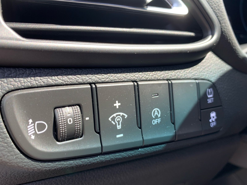 Hyundai i30 Kombi 1.5 T-GDI Advantage Mild-Hybrid Panora — photo 11