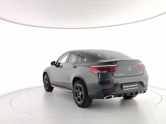 Mercedes-Benz GLC view 3