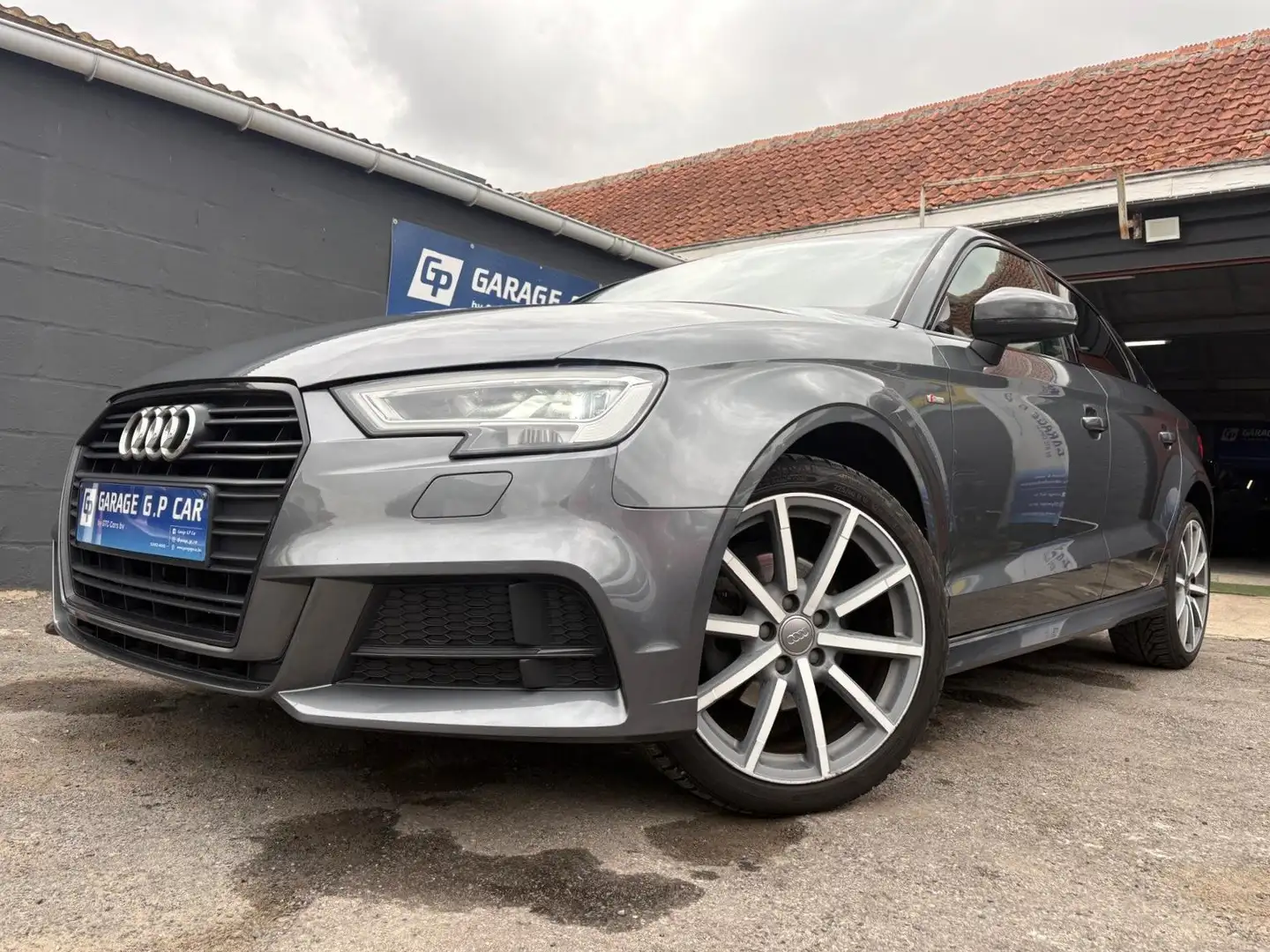 Audi A3 Sedan 1.6 TDi S Line S tronic Grigio - 1