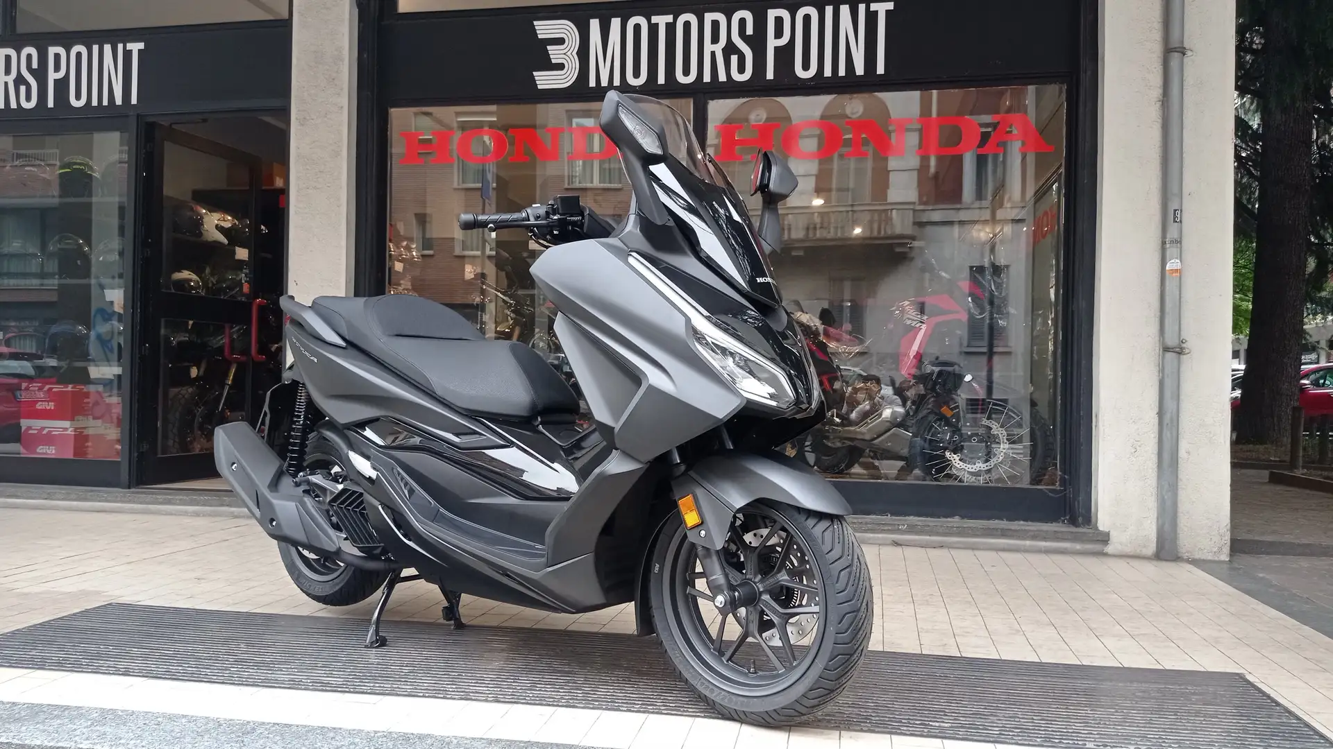 Honda Forza 125 Nero - 1