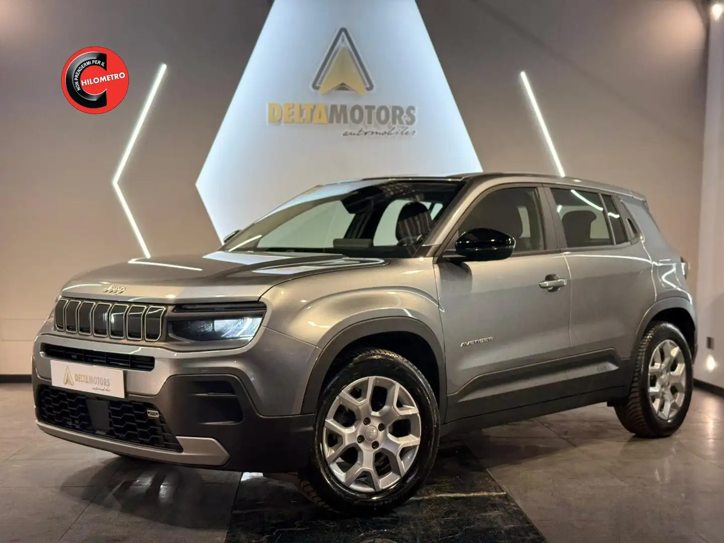 Jeep Avenger 1.2 turbo Summit Gris - 1