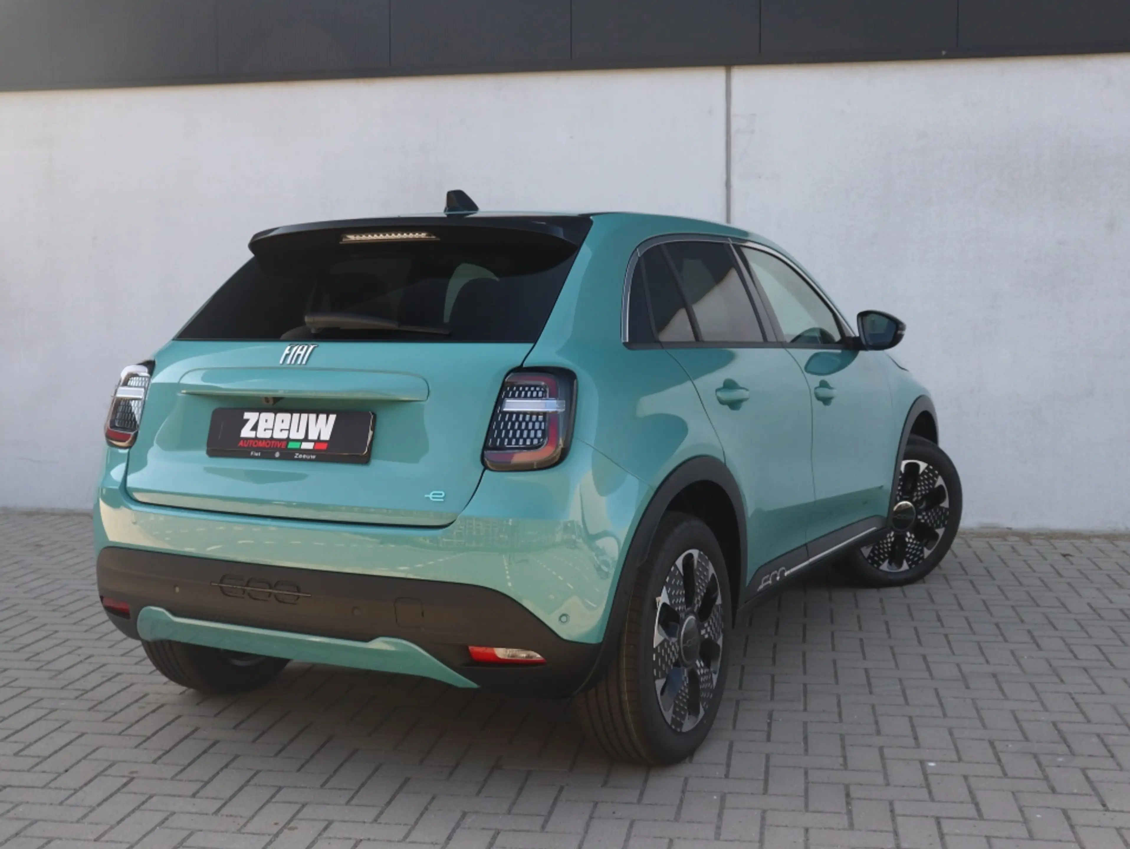 Fiat 600 1.2 Hybrid 110 PK La Prima | Navi | Camera | Carpl — photo 4